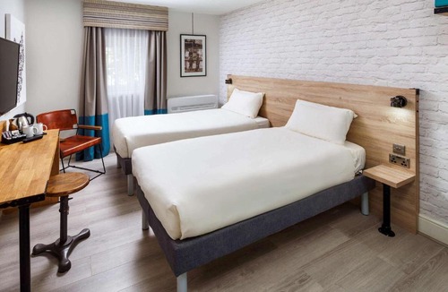 Oldbury Hotel | ibis Styles Birmingham Oldbury