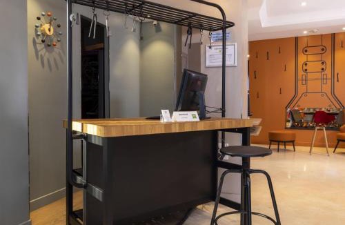 Bourg-la-Reine Hotel | ibis Styles Bourg La Reine