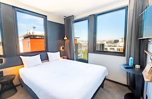 Republique–Point-du-Jour Hotel | ibis Styles Paris 16 Boulogne
