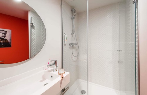 Chalons-en-Champagne Hotel | ibis styles Chalons en Champagne Centre