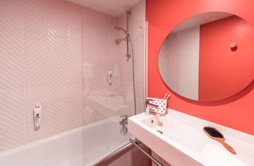 Chalons-en-Champagne Hotel | ibis styles Chalons en Champagne Centre