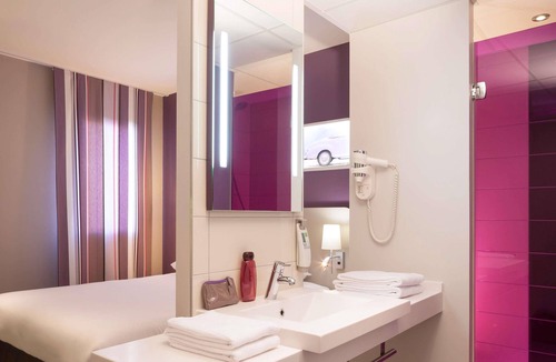 Montbeliard Hotel | ibis Styles Montbeliard Centre Velotte