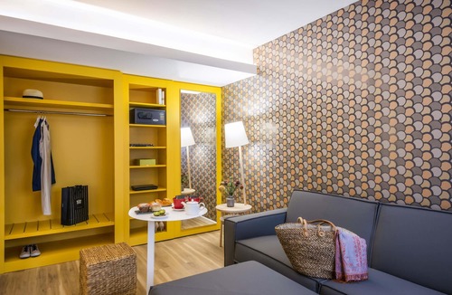Saint-Laurent-du-Var Hotel | ibis Styles Nice Cap 3000 Airport