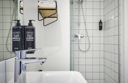 10th Arrondissement Hotel | Ibis Styles Paris Gare de l'Est Magenta