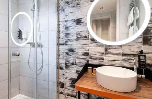 Quinze-Vingts Hotel | ibis Styles Paris Gare de Lyon Bastille