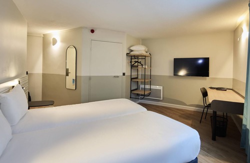 Poissy Hotel | ibis Styles Poissy