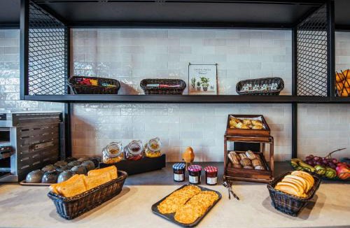 Quartier Saint-Clement - Jardin des Plantes Hotel | Ibis Styles Rouen Centre Rive Gauche