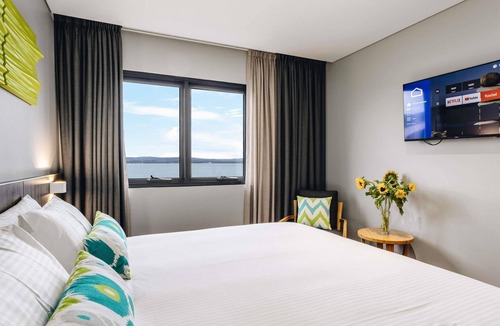 Long Jetty Hotel | ibis Styles The Entrance