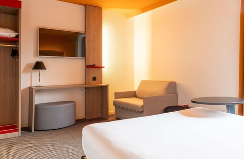 Pont des Demoiselles-Montaudran-La Terrasse Hotel | ibis Styles Toulouse Cite Espace
