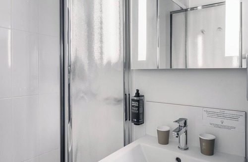 Vannes Hotel | ibis Styles Vannes Gare Centre