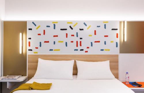 Guyancourt Hotel | ibis Styles Versailles Guyancourt