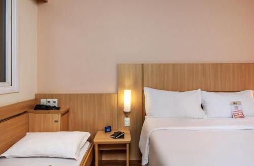 Blagnac Hotel | ibis Toulouse Aeroport