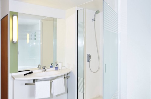 District 5 Hotel | ibis Zurich City West