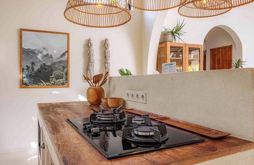 Umalas Villa | Ibiza-Style Villa with Pool in Trendy Umalas