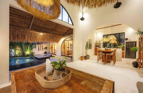 Umalas Villa | Ibiza-Style Villa with Pool in Trendy Umalas