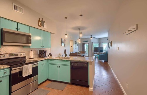 New Braunfels Condo | IC 302 Ripley River Haus