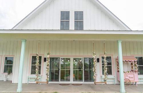 Lacy-Lakeview House | Ice Cream Retreat at Casa Kumwesu