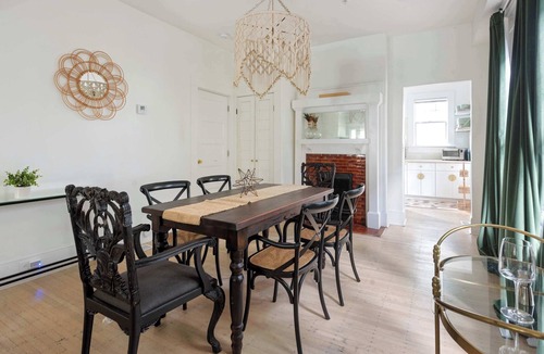 Inman Park Apartment | Ice Cream Shop