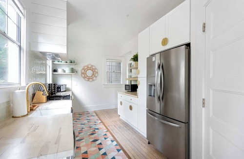 Inman Park Apartment | Ice Cream Shop