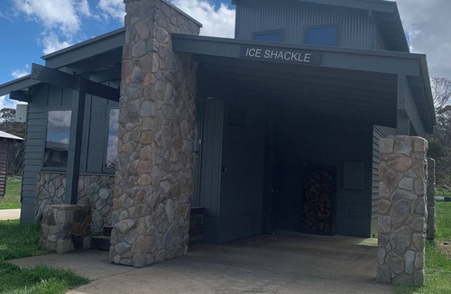 Dinner Plain Ski Chalet | Ice Shackle