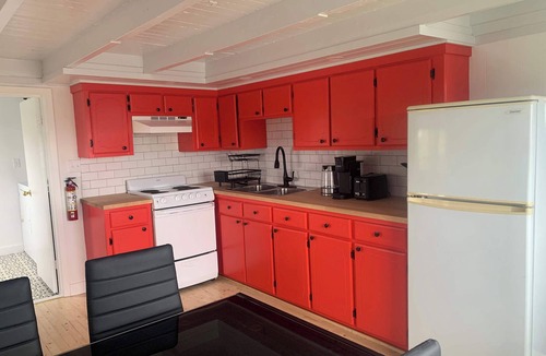 Crow Head House | Iceberg Lookout Summa