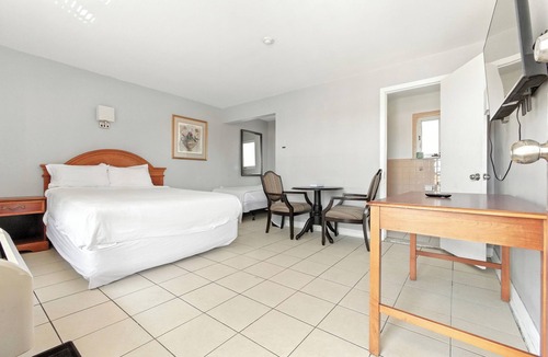 Windsor Hotel | iCheckINN Motel