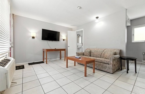Windsor Hotel | iCheckINN Motel