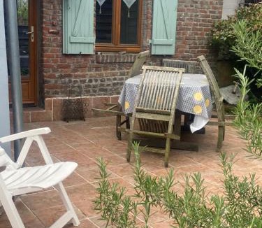 Moyenneville House | Ici c'est chouette