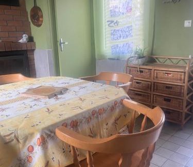 Moyenneville House | Ici c'est chouette