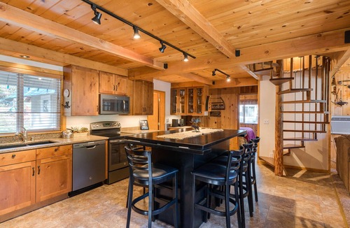 Leavenworth Cabin | Icicle Riverhaus-Cozy Riverfront Cabin Leavenworth