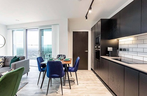 East Acton Apartment | Icon Tower Flat IX