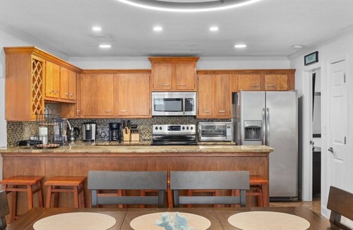 Cherry Grove Beach House | Iconic 8BR w/Rooftop Deck, Pool & Spa | Sleeps 24