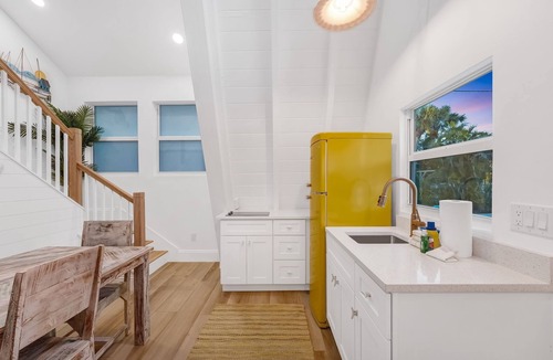 Sanibel Cottage | Iconic Anchor Inn A-Frame Cottages