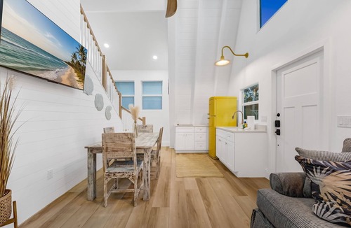 Sanibel Cottage | Iconic Anchor Inn A-Frame Cottages