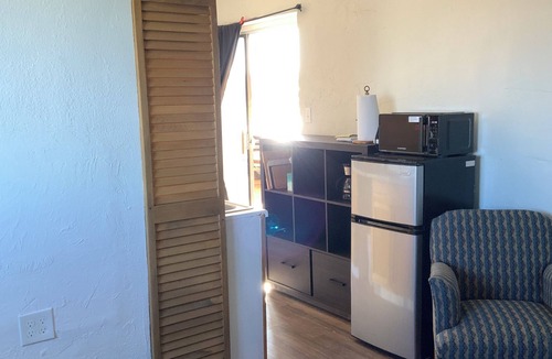 Tucumcari Hotel | Iconic Apache Motel 1 bedroom suite pet friendly ground floor