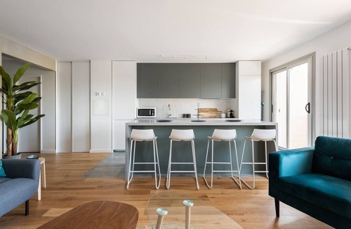 Clamart Apartment | ICONIC apartment, close to shops, Porte de Versailles