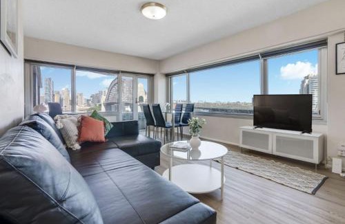 Kirribilli Apartment | Iconic Harbour Bridge Views