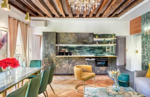 Arsenal Apartment | ICONIC PARISIAN 3-BEDROOM STAY IN THE VIBRANT MARAIS DISTRICT