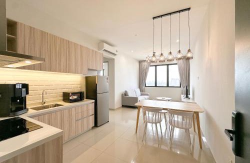Kampung Sungai Nibong Apartment | Iconic Regency by Li