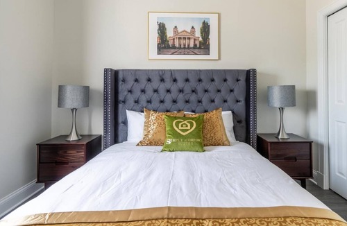 Smiths Falls Apartment | Iconic Rideau 1Bd Unit Balcony Free Parking 3
