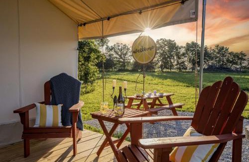 Cassville House | Iconic Tented Cabin with Fire Pit in Cassville, Missouri