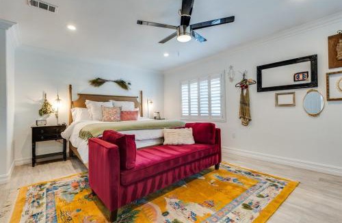 Las Vegas House | Iconic Vegas Villa : Heated Pool| Movie Room
