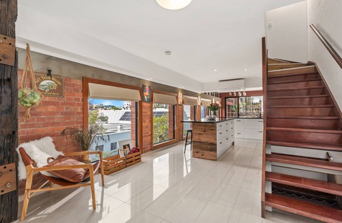 Spring Hill Apartment | Iconic Warehouse Apartment~CBDEdge~2Bed/2Bath/1Car