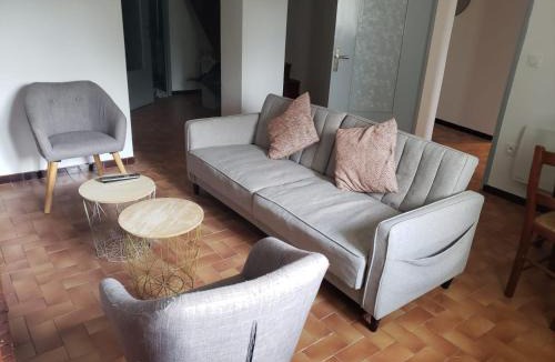 L'Isle-Jourdain Hostel | Idéales Chambres meublées pour formation et mission pro