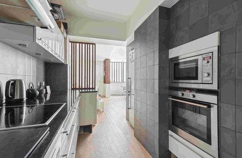 Passerelle Apartment | ID 421 stylish and renovated 2 bedrooms apartment in Passage du Genie