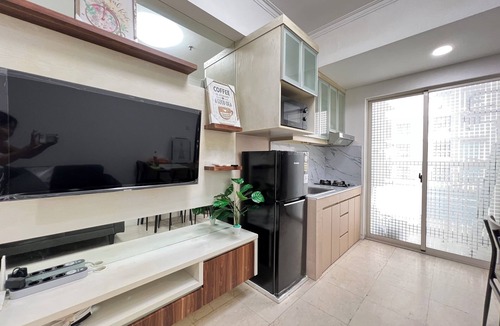 Tanjung Duren Utara Apartment | Cozy Homey 2-bedroom apartment direct to Central Park Mall and Neo Soho Mall
