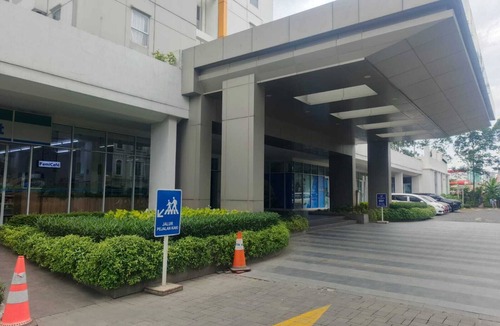 Jakarta Apartment | CGK airport transfer, 24H security-CCTV, early check-in & late check-out. T&C