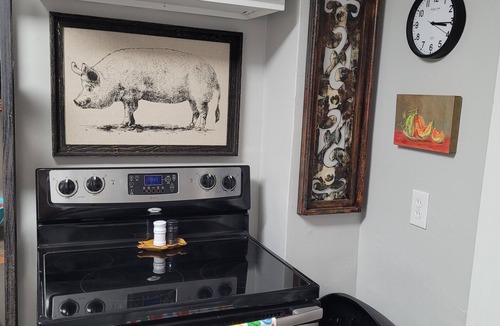 Glasgow Cottage | IDA'S COTTAGE.nClose to caves and lakes.nBeautiful decor.nSimply the best!nn