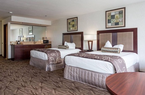 Idaho Falls Hotel | IDAHO FALLS, 2 GREAT UNITS! POOL, SPA, JACUZZI!