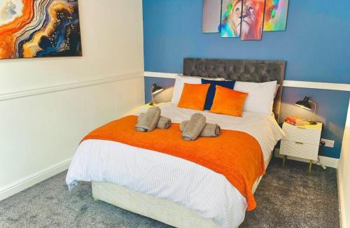 Horwich House | Ideal 4 Bed Home sleeps 7 Nr Middlebrook Stadium